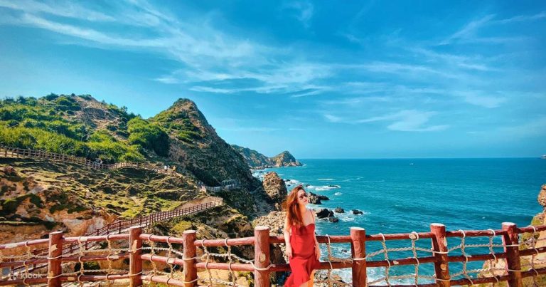 Tour Kỳ Co Eo Gió Quy Nhơn – Hành trình biển đảo hấp dẫn nhất 2025