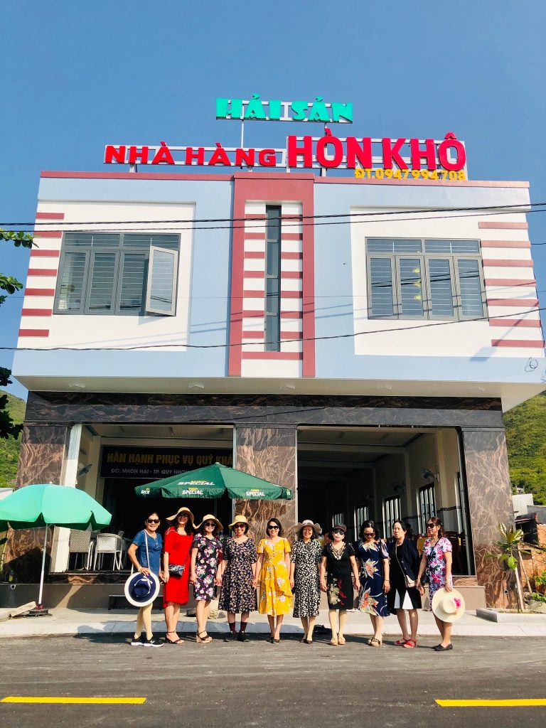 Nhà Hàng Hòn Khô