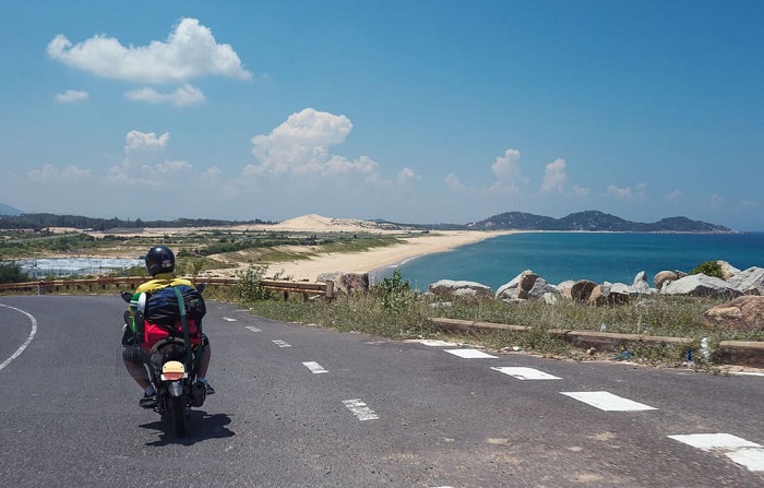 Cách đi Đầm Ô Loan bằng xe máy – Lộ trình phượt đẹp và an toàn