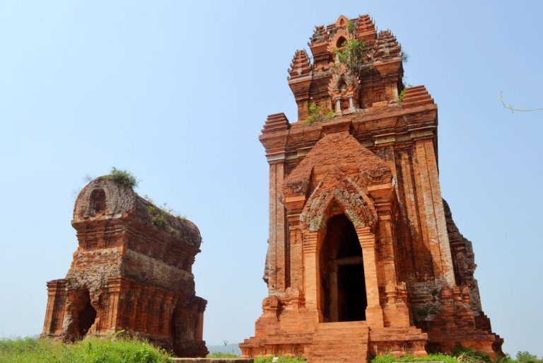 Tháp Bánh Ít Tuy Phước Bình Định
